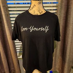 🍁 SHEIN women's short sleeve t-shirt.